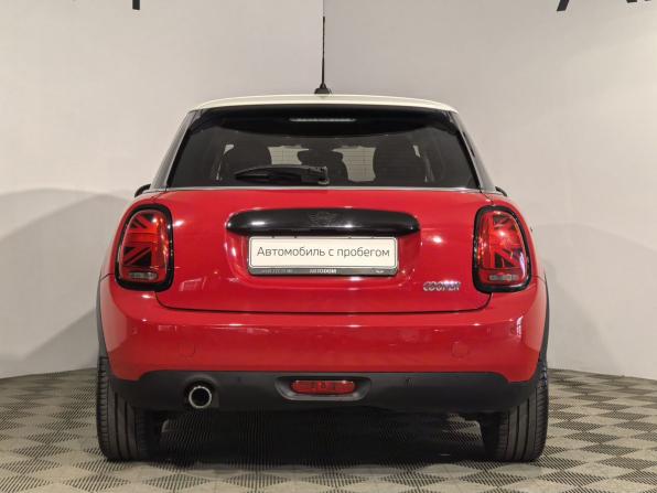 Mini Hatch III (F55/F56) Рестайлинг с пробегом 2019 года, цена 1 500 000 рублей, 150950 км, хэтчбек, Автокод Объявления