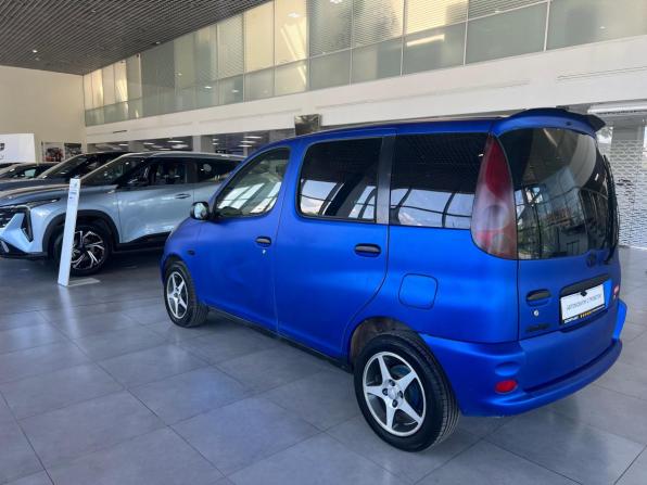 Toyota FunCargo с пробегом 2002 года, цена 395 000 рублей, 294000 км, минивэн, Автокод Объявления