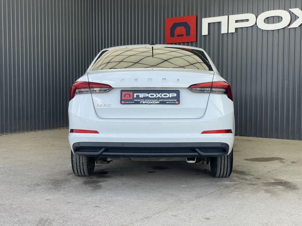 Skoda Rapid II с пробегом 2020 года, цена 1 447 000 рублей, 51980 км, лифтбек, Автокод Объявления