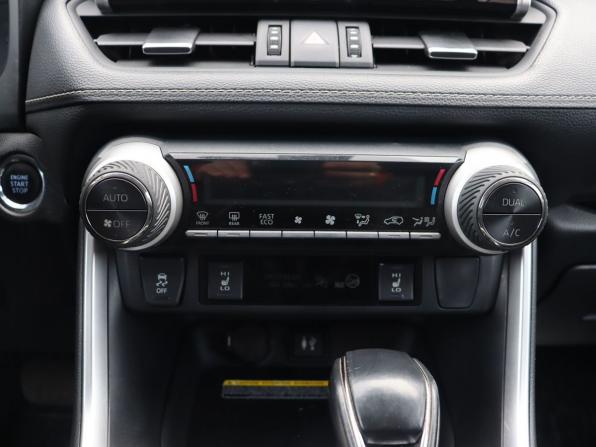 Toyota RAV4 V (XA50) с пробегом 2020 года, цена 2 800 000 рублей, 121000 км, внедорожник, Автокод Объявления