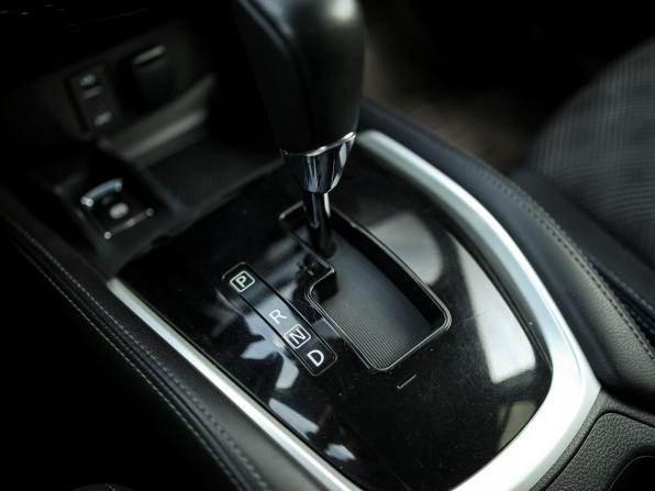 Nissan Qashqai II с пробегом 2015 года, цена 1 559 000 рублей, 97510 км, внедорожник, Автокод Объявления