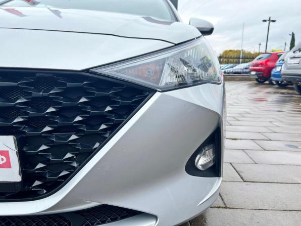 Hyundai Solaris II Рестайлинг с пробегом 2021 года, цена 1 579 700 рублей, 49768 км, седан, Автокод Объявления