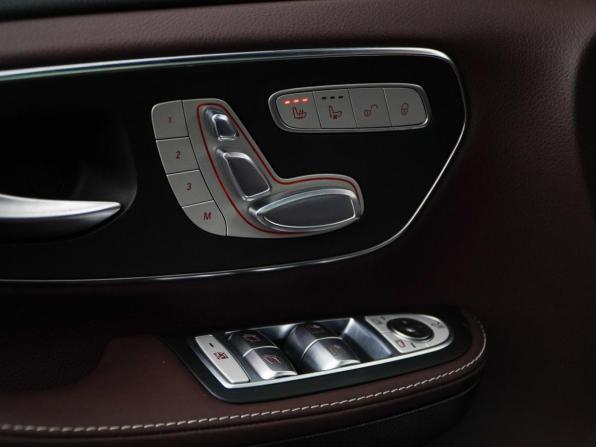 Mercedes-Benz V-Класс III (W447) с пробегом 2017 года, цена 4 549 050 рублей, 118111 км, минивэн, Автокод Объявления