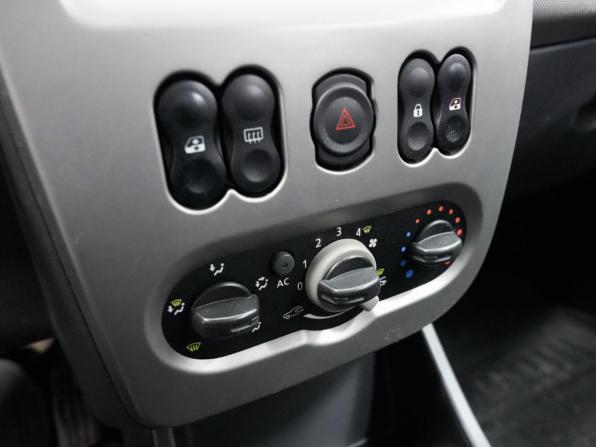 Renault Sandero I с пробегом 2012 года, цена 550 000 рублей, 185000 км, хэтчбек, Автокод Объявления