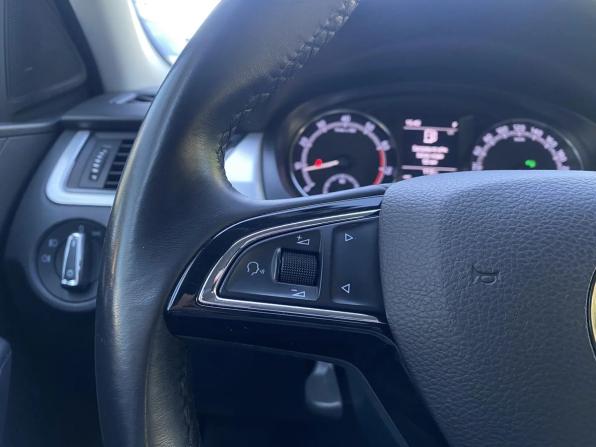 Skoda Rapid I Рестайлинг с пробегом 2019 года, цена 1 399 000 рублей, 92288 км, лифтбек, Автокод Объявления