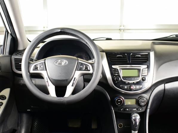 Hyundai Solaris I с пробегом 2012 года, цена 929 995 рублей, 168140 км, седан, Автокод Объявления