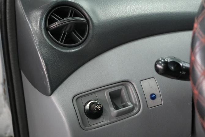 Toyota Echo с пробегом 2001 года, цена 379 000 рублей, 212000 км, седан, Автокод Объявления