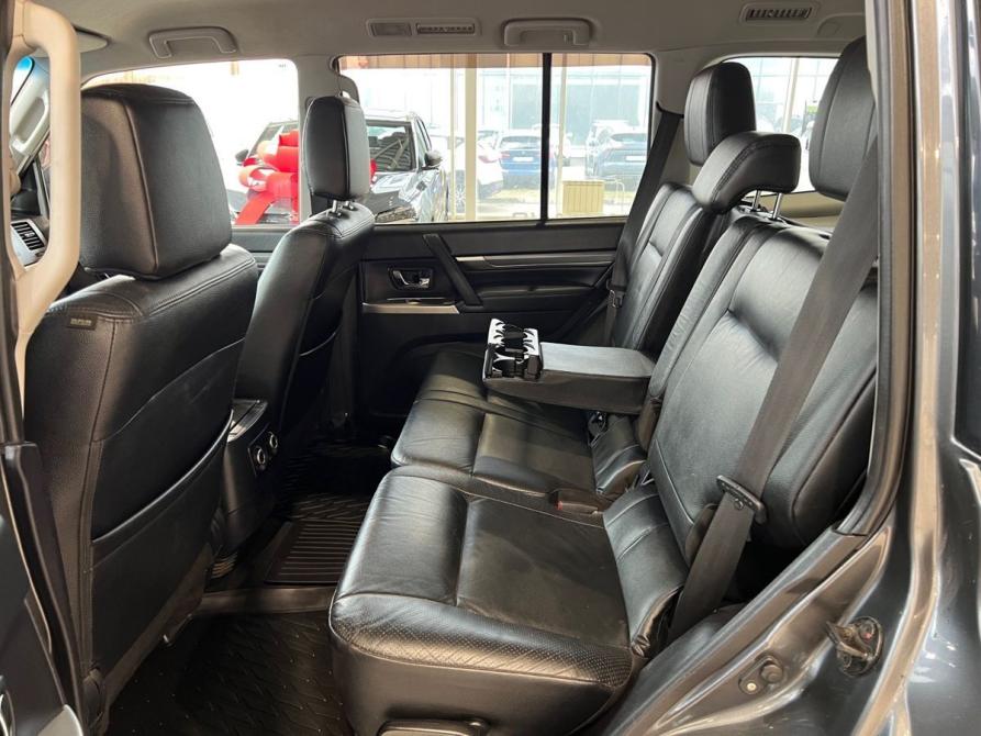 Mitsubishi Pajero IV Рестайлинг 1 Москва  - изображение 21