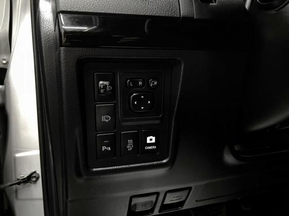 Toyota Land Cruiser Prado 150 Series Рестайлинг 1 с пробегом 2016 года, цена 3 645 000 рублей, 196164 км, внедорожник, Автокод Объявления
