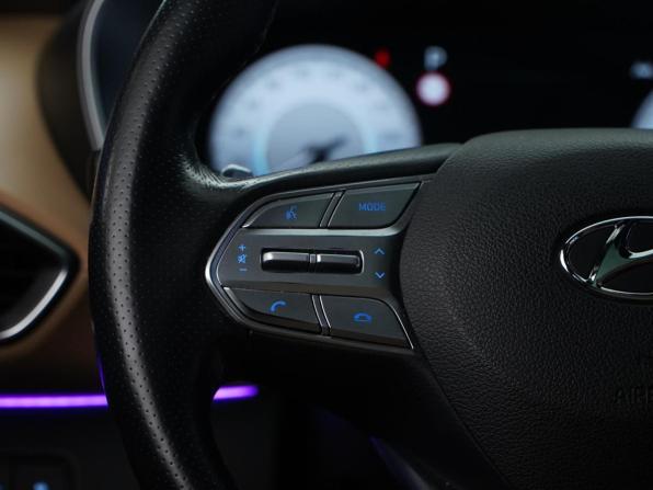 Hyundai Santa Fe IV Рестайлинг с пробегом 2022 года, цена 4 349 099 рублей, 80000 км, внедорожник, Автокод Объявления