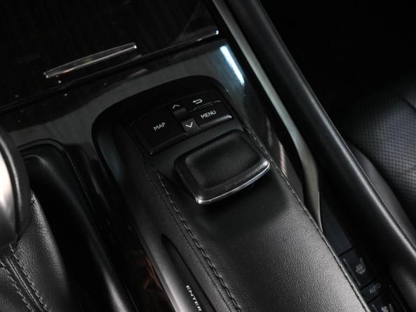 Lexus LX III Рестайлинг 2 с пробегом 2020 года, цена 6 970 000 рублей, 178792 км, внедорожник, Автокод Объявления