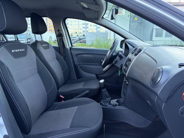 Renault Logan II Рестайлинг с пробегом 2021 года, цена 1 095 000 рублей, 134924 км, седан, Автокод Объявления