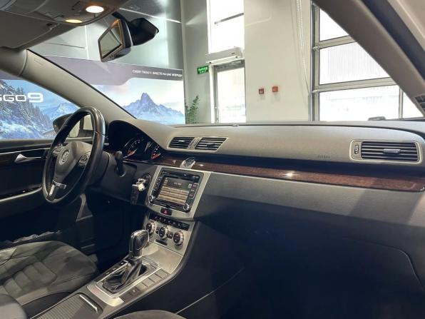 Volkswagen Passat B7 с пробегом 2012 года, цена 950 000 рублей, 243650 км, универсал, Автокод Объявления