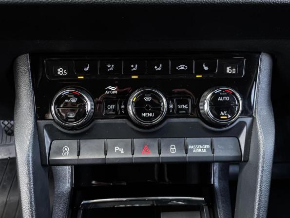 Skoda Karoq I с пробегом 2021 года, цена 2 809 000 рублей, 64865 км, внедорожник, Автокод Объявления