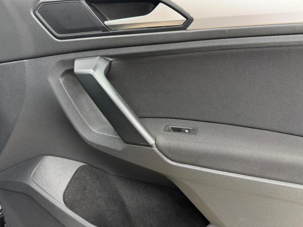 Volkswagen Tiguan II с пробегом 2019 года, цена 2 261 000 рублей, 132120 км, внедорожник, Автокод Объявления