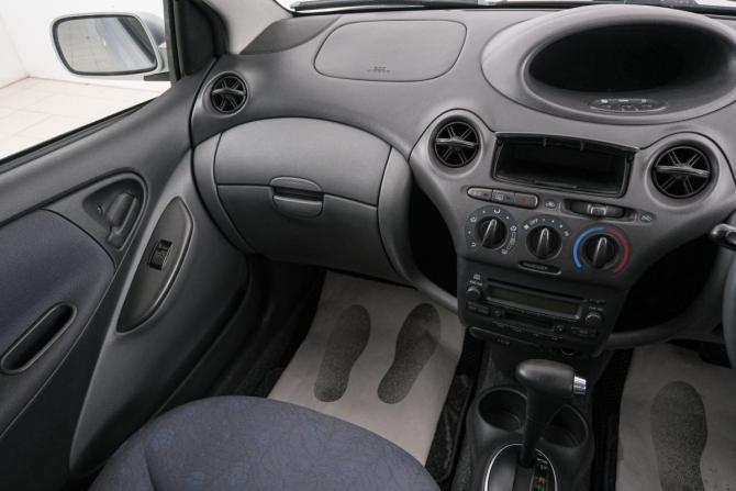 Toyota Vitz I (P10) с пробегом 2002 года, цена 429 000 рублей, 285000 км, хэтчбек, Автокод Объявления