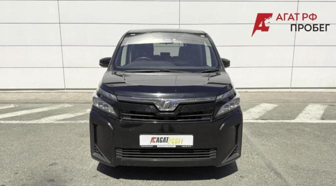 Toyota Voxy III (R80) Рестайлинг с пробегом 2019 года, цена 2 360 000 рублей, 146607 км, минивэн, Автокод Объявления