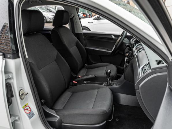 Skoda Rapid I Рестайлинг с пробегом 2018 года, цена 1 040 000 рублей, 190725 км, лифтбек, Автокод Объявления