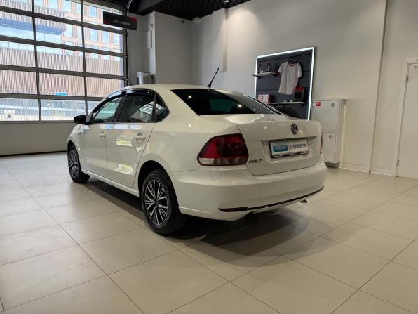 Volkswagen Polo V Рестайлинг с пробегом 2016 года, цена 950 000 рублей, 212769 км, седан, Автокод Объявления