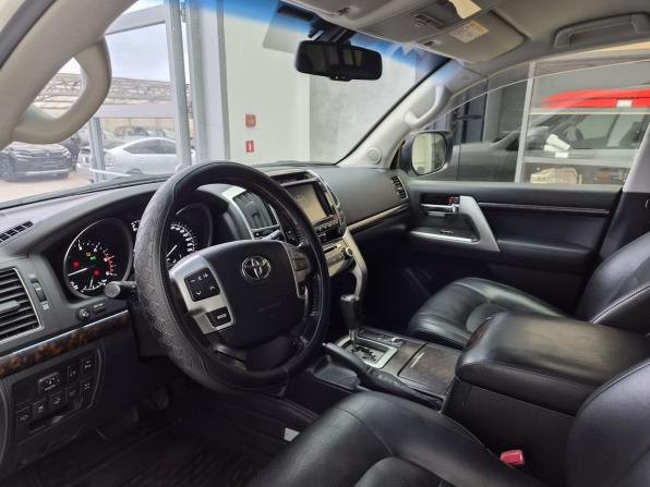 Toyota Land Cruiser 200 Series Рестайлинг 1 с пробегом 2015 года, цена 5 000 000 рублей, 136000 км, внедорожник, Автокод Объявления