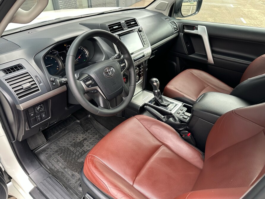 Toyota Land Cruiser Prado 150 Series Рестайлинг 2 Краснодар  - изображение 19