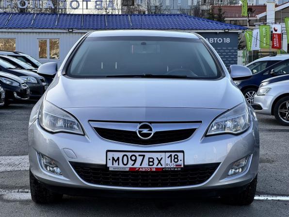 Opel Astra J с пробегом 2011 года, цена 649 000 рублей, 175278 км, хэтчбек, Автокод Объявления