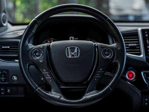Honda Pilot III с пробегом 2018 года, цена 2 817 000 рублей, 152563 км, внедорожник, Автокод Объявления