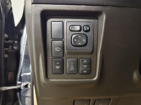 Toyota Land Cruiser Prado 150 Series с пробегом 2011 года, цена 2 345 000 рублей, 222564 км, внедорожник, Автокод Объявления