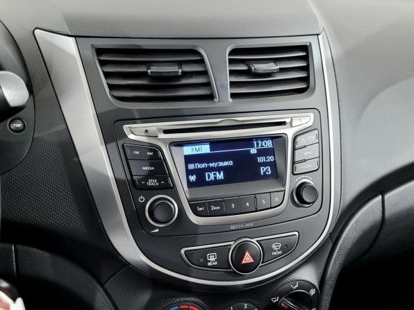 Hyundai Solaris I Рестайлинг с пробегом 2016 года, цена 960 000 рублей, 155454 км, хэтчбек, Автокод Объявления