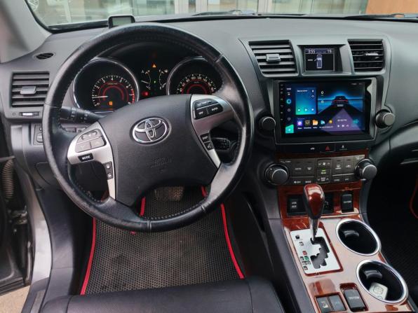 Toyota Highlander II (XU40) Рестайлинг с пробегом 2010 года, цена 1 890 000 рублей, 224194 км, внедорожник, Автокод Объявления