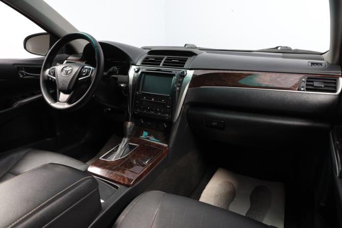 Toyota Camry VII (XV50) Рестайлинг с пробегом 2016 года, цена 1 999 000 рублей, 220000 км, седан, Автокод Объявления