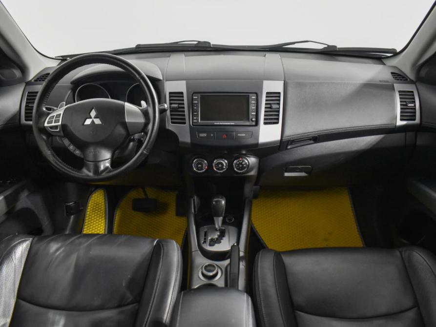 Mitsubishi Outlander II Рестайлинг Санкт-Петербург  - изображение 15