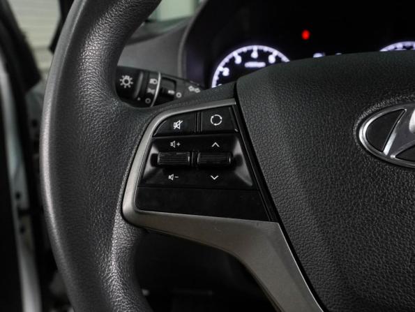 Hyundai Solaris II с пробегом 2019 года, цена 1 487 000 рублей, 95602 км, седан, Автокод Объявления