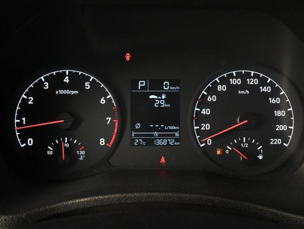 Hyundai Solaris II с пробегом 2018 года, цена 1 399 000 рублей, 136872 км, седан, Автокод Объявления