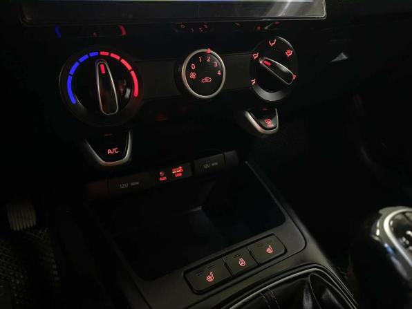 Kia Rio IV с пробегом 2019 года, цена 969 150 рублей, 194682 км, седан, Автокод Объявления