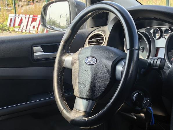 Ford Focus II Рестайлинг с пробегом 2011 года, цена 469 000 рублей, 246000 км, хэтчбек, Автокод Объявления