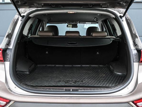 Hyundai Santa Fe IV с пробегом 2019 года, цена 3 184 000 рублей, 167044 км, внедорожник, Автокод Объявления