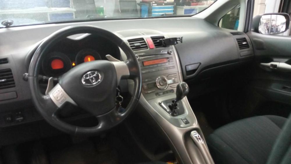 Toyota Auris I Санкт-Петербург  - изображение 5