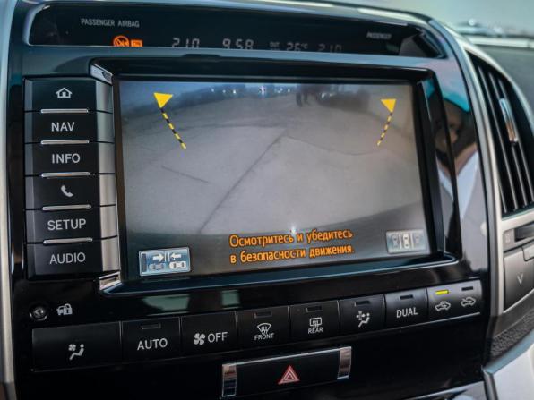 Toyota Land Cruiser 200 Series Рестайлинг 1 с пробегом 2014 года, цена 3 970 000 рублей, 330983 км, внедорожник, Автокод Объявления