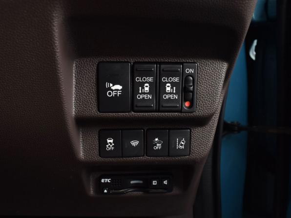 Honda Freed II с пробегом 2017 года, цена 1 364 995 рублей, 203833 км, компактвэн, Автокод Объявления