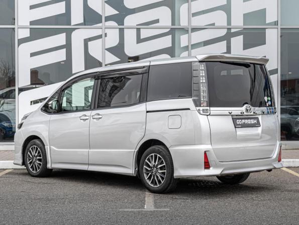 Toyota Voxy III (R80) с пробегом 2014 года, цена 2 149 000 рублей, 104105 км, минивэн, Автокод Объявления
