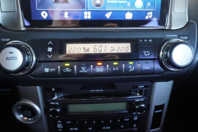 Toyota Land Cruiser Prado 150 Series с пробегом 2010 года, цена 2 390 000 рублей, 298420 км, внедорожник, Автокод Объявления