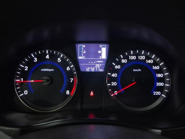 Hyundai Solaris I Рестайлинг с пробегом 2014 года, цена 890 000 рублей, 127210 км, седан, Автокод Объявления