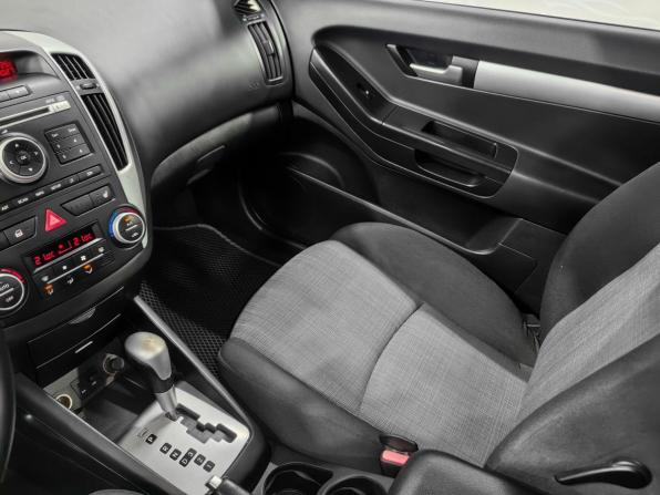Kia Ceed I Рестайлинг с пробегом 2011 года, цена 770 000 рублей, 244800 км, хэтчбек, Автокод Объявления