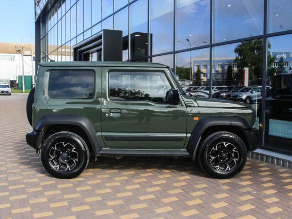 Suzuki Jimny IV с пробегом 2021 года, цена 2 715 800 рублей, 38671 км, внедорожник, Автокод Объявления