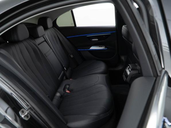 Mercedes-Benz E-Класс V (W213 S213 C238) Рестайлинг с пробегом 2024 года, цена 6 893 055 рублей, 18870 км, седан, Автокод Объявления