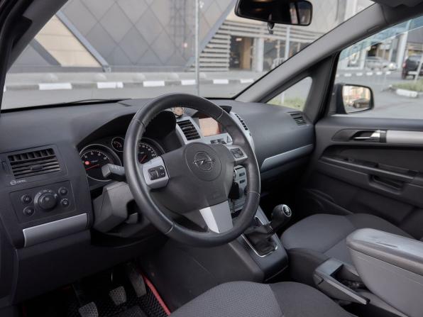 Opel Zafira B Рестайлинг с пробегом 2012 года, цена 875 000 рублей, 179113 км, компактвэн, Автокод Объявления
