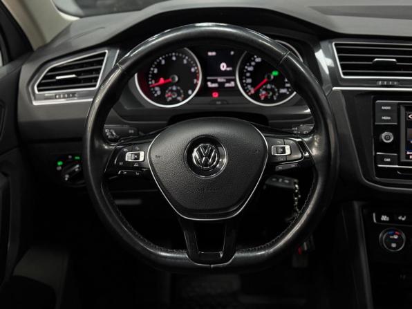 Volkswagen Tiguan II с пробегом 2018 года, цена 1 800 000 рублей, 162500 км, внедорожник, Автокод Объявления