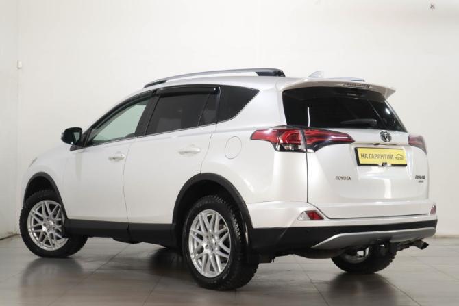 Toyota RAV4 IV (XA40) Рестайлинг с пробегом 2018 года, цена 3 929 000 рублей, 51500 км, внедорожник, Автокод Объявления