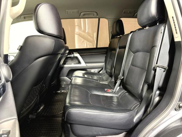 Toyota Land Cruiser 200 Series Рестайлинг 1 с пробегом 2012 года, цена 3 590 000 рублей, 179678 км, внедорожник, Автокод Объявления
